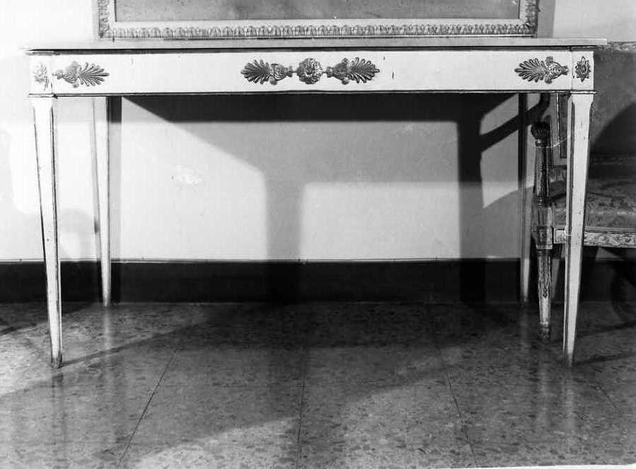 console - bottega campana (inizio sec. XIX)