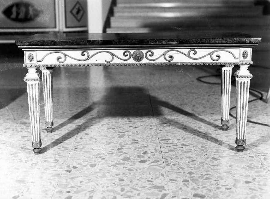 tavolino - bottega campana (prima metà sec. XIX)