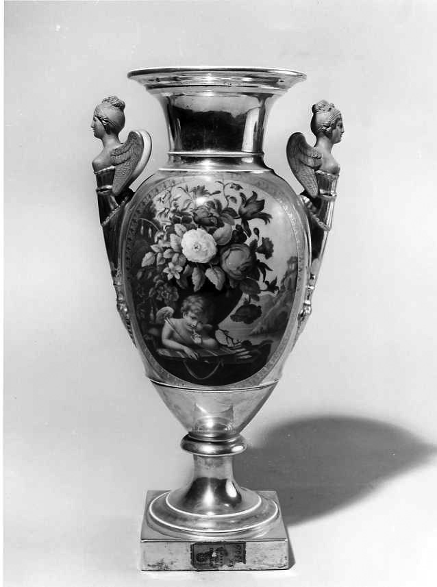 vaso - ad anfora, opera isolata - manifattura francese (seconda metà sec. XVIII)