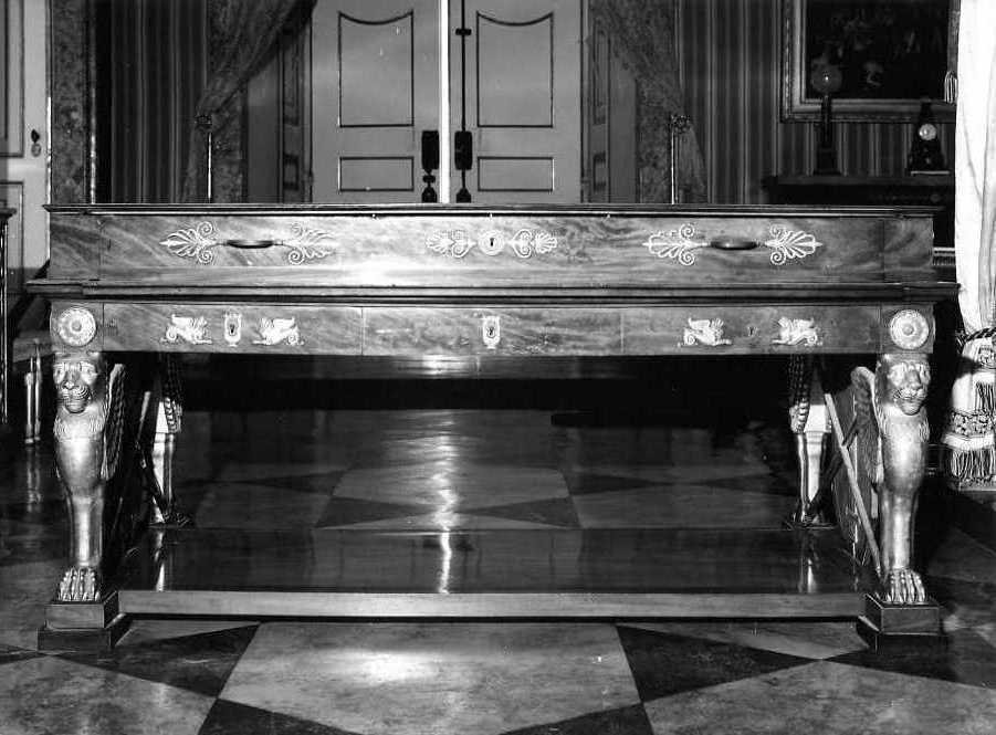 scrivania, opera isolata - manifattura italiana, manifattura francese (inizio sec. XIX)