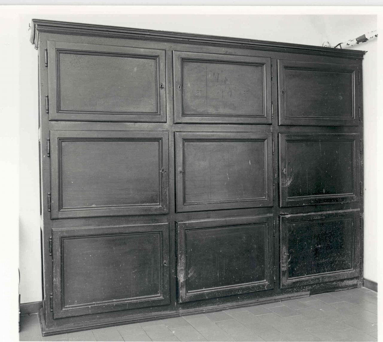 ARMADIO DA SAGRESTIA, opera isolata - produzione piemontese (terzo quarto sec. XIX)