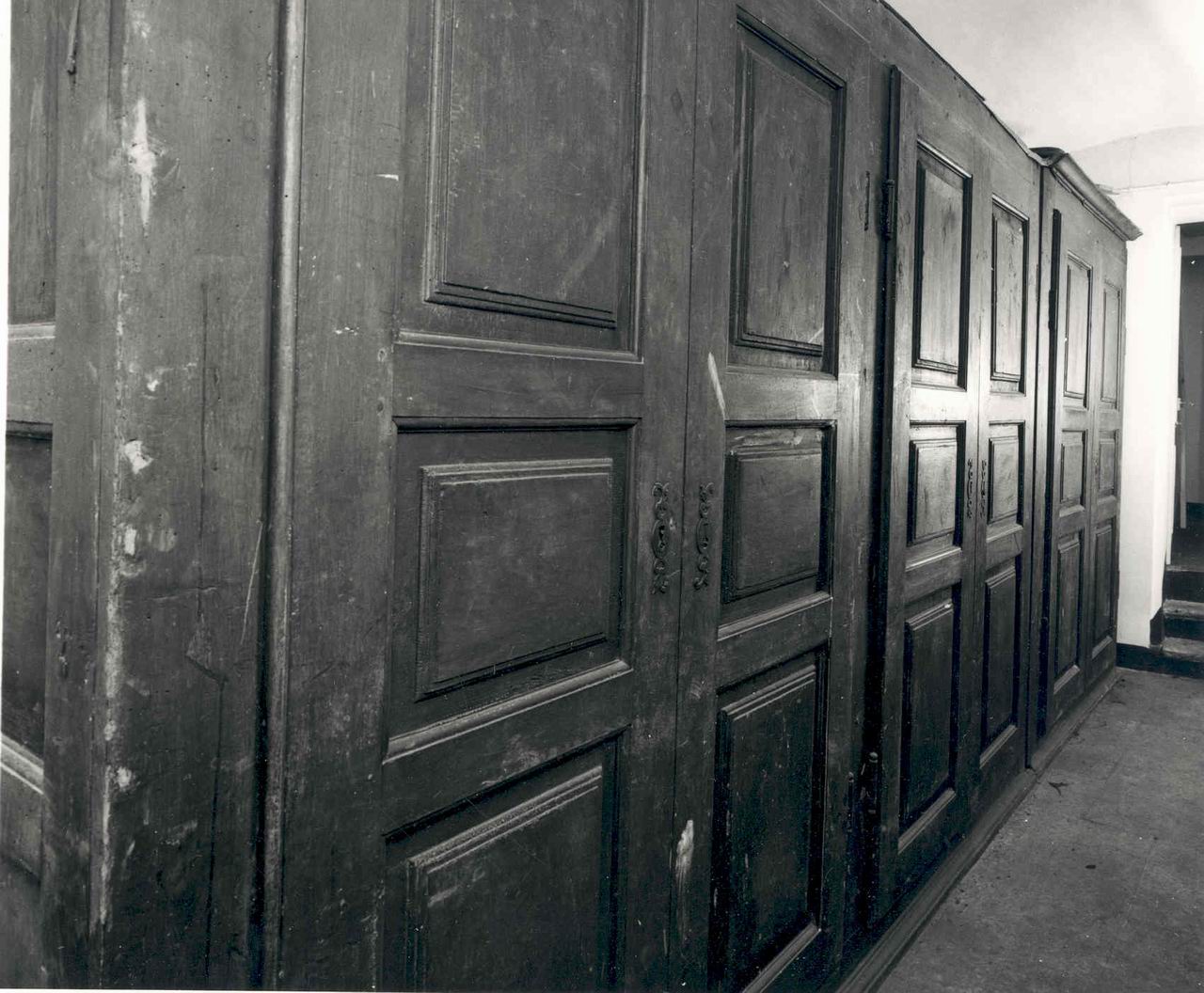 ARMADIO DA SAGRESTIA, opera isolata - produzione piemontese (ultimo quarto sec. XIX)