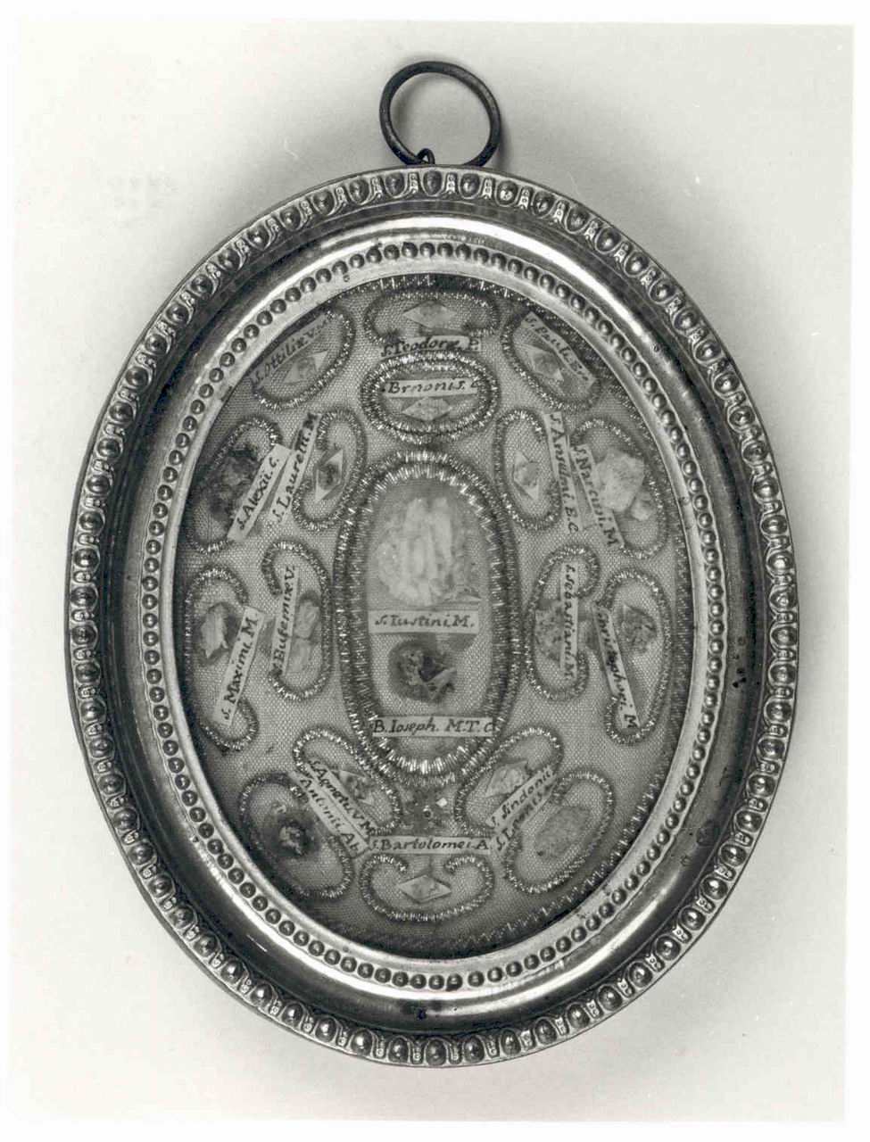 RELIQUIARIO - A MEDAGLIONE, opera isolata - produzione piemontese (prima metà sec. XIX)