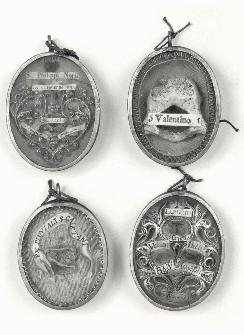 RELIQUIARIO - A MEDAGLIONE, opera isolata - produzione piemontese (ultimo quarto sec. XVIII)