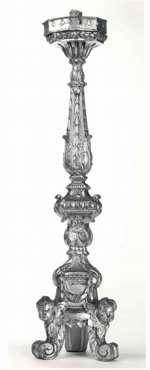 CANDELABRO D'ALTARE - A UN BRACCIO, elemento d'insieme - produzione piemontese (seconda metà sec. XVIII)
