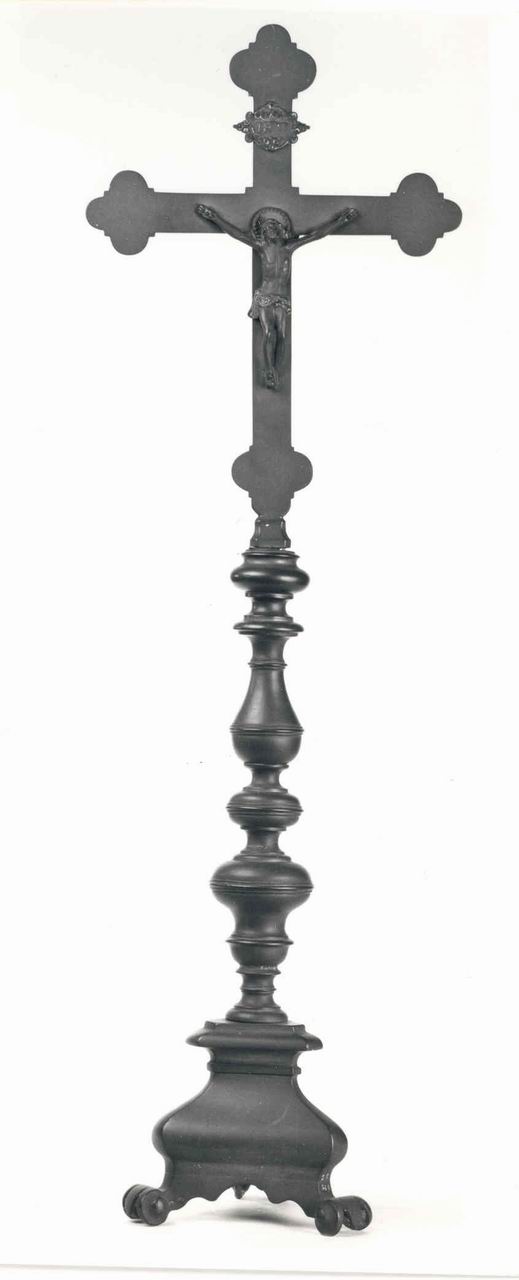 CRISTO CROCIFISSO (CROCE D'ALTARE, opera isolata) - produzione italiana (seconda metà sec. XIX)