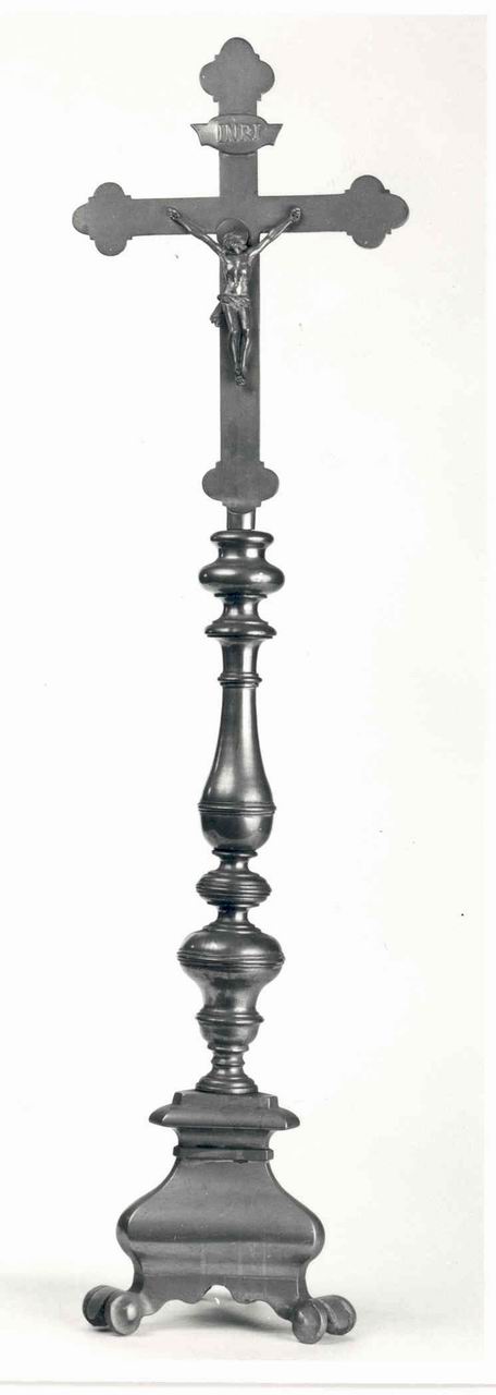 CRISTO CROCIFISSO (CROCE D'ALTARE, opera isolata) - produzione italiana (seconda metà sec. XIX)