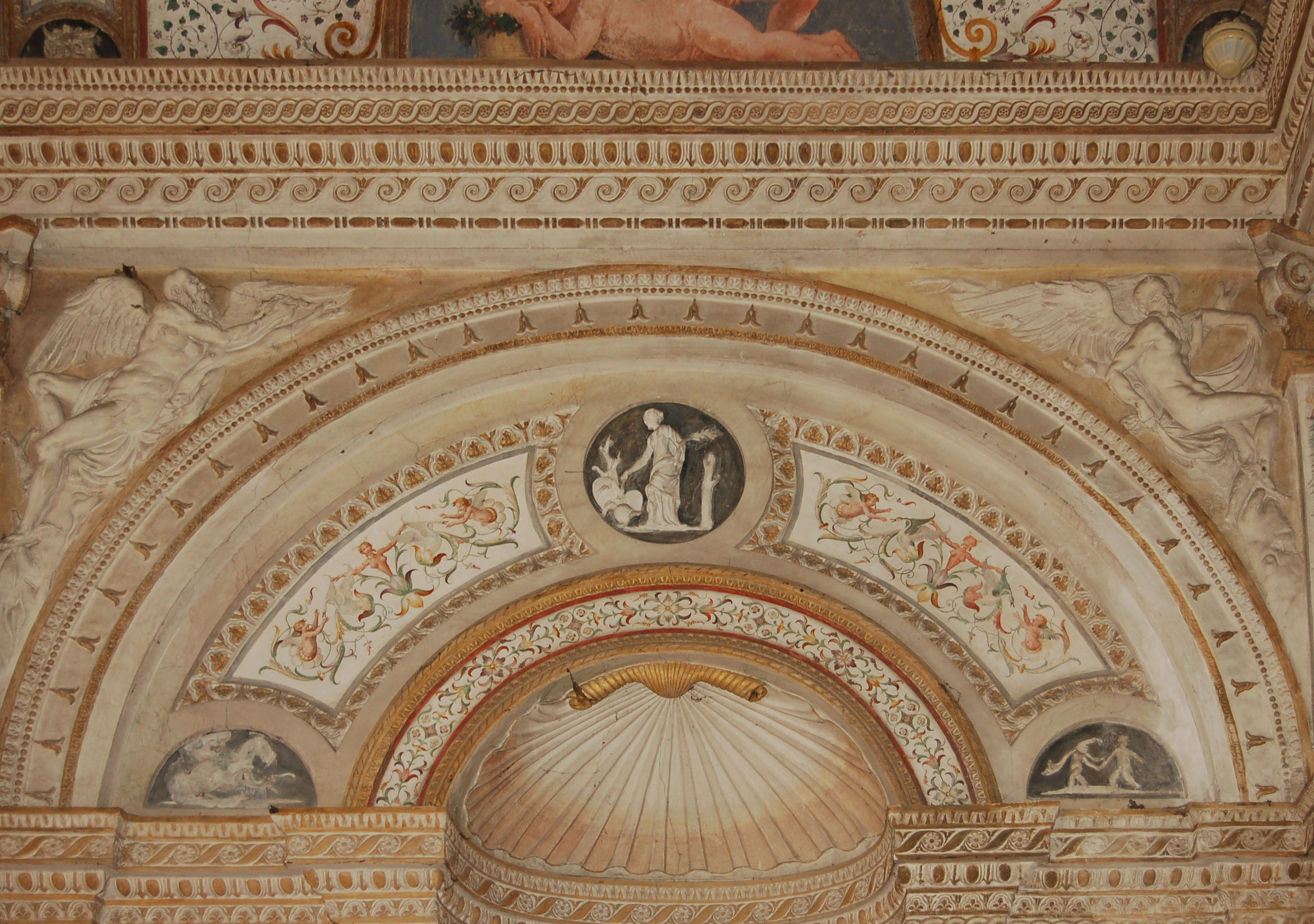Motivi decorativi architettonici (cornicione) di Giulio Romano, Giulio Romano (bottega), Viani, Antonio Maria (cerchia) (secc. XVI/ XVII)