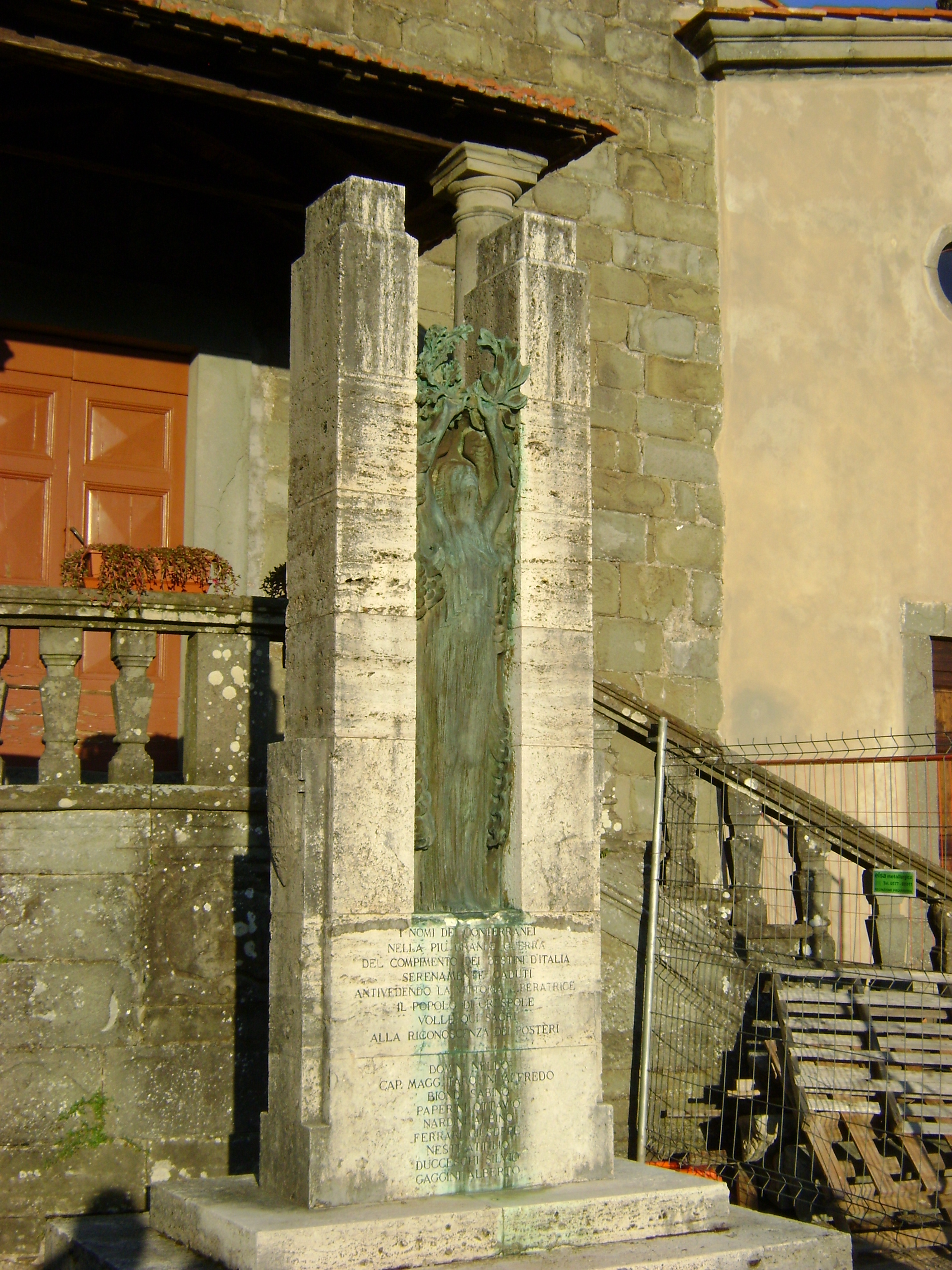 Vittoria (monumento ai caduti - a cippo) di Angeloni A, Bisordi Raffaello (sec. XX)