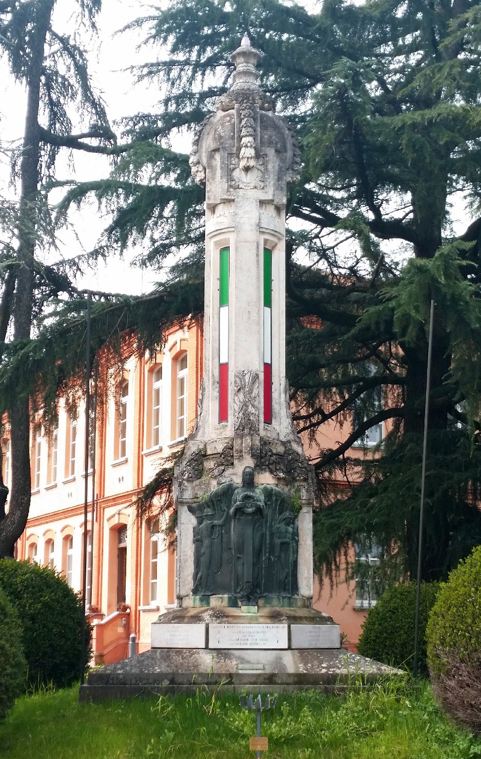 monumento ai caduti - a pilo - ambito reggiano (sec. XX)