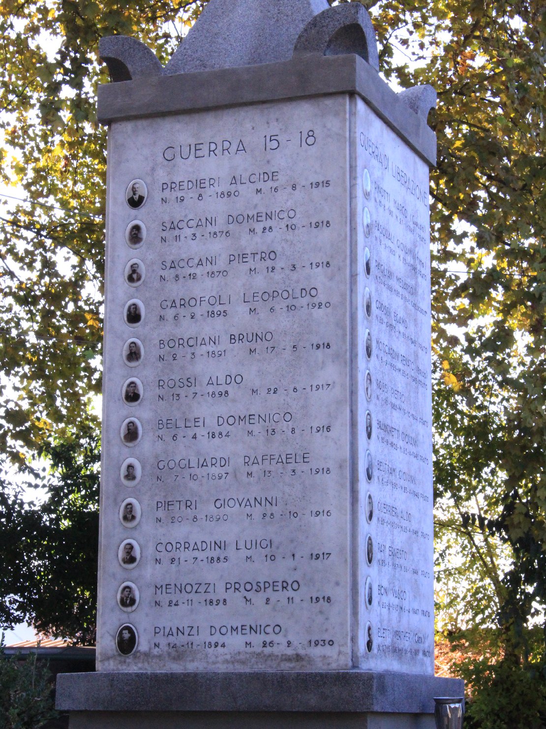 monumento ai caduti - a cippo di Bartoli R. & C (sec. XX, sec. XX)