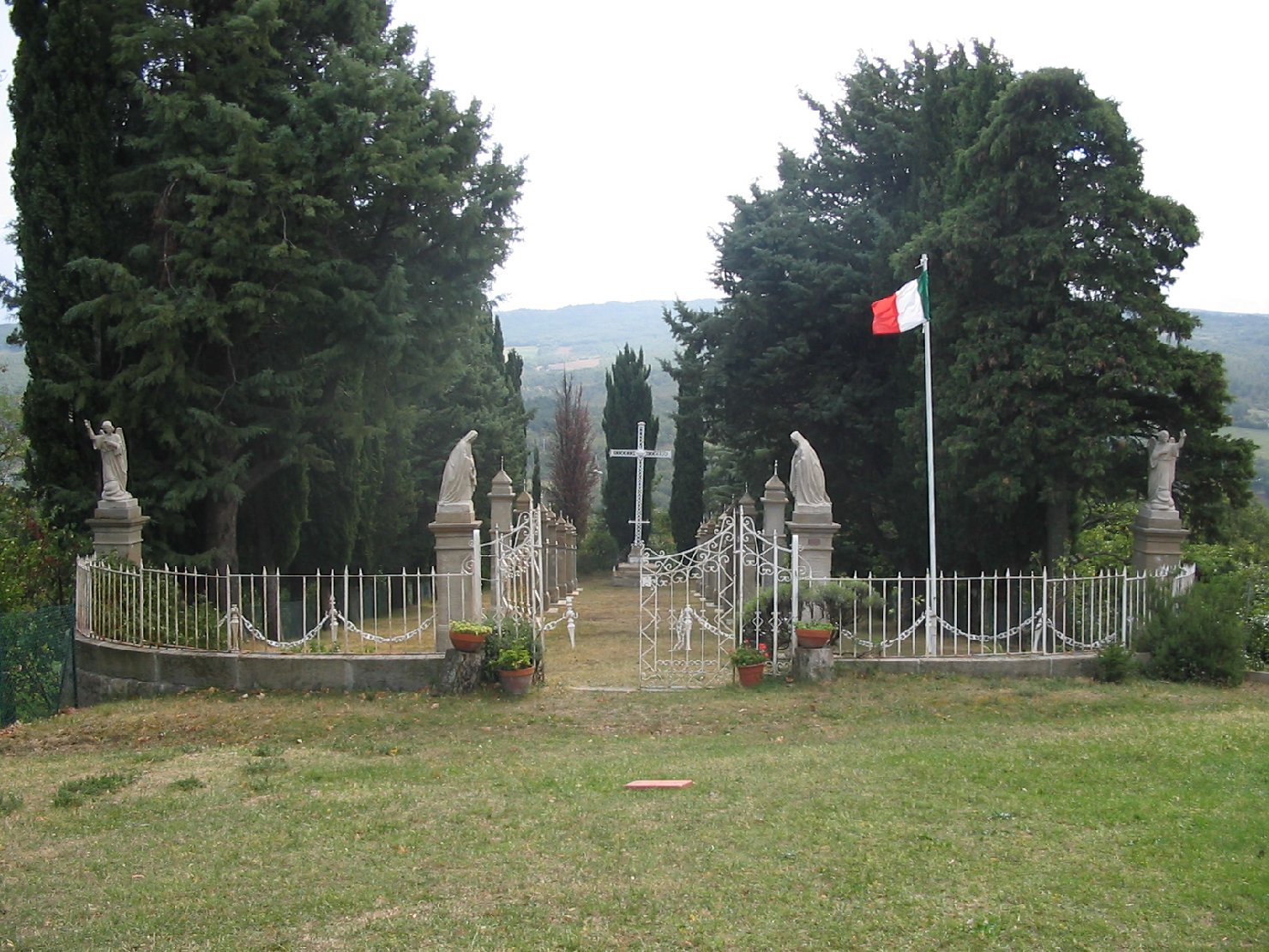 stazioni della Via Crucis, sante, angelo (monumento ai caduti) di Fratelli Nannetti (sec. XX, sec. XX)