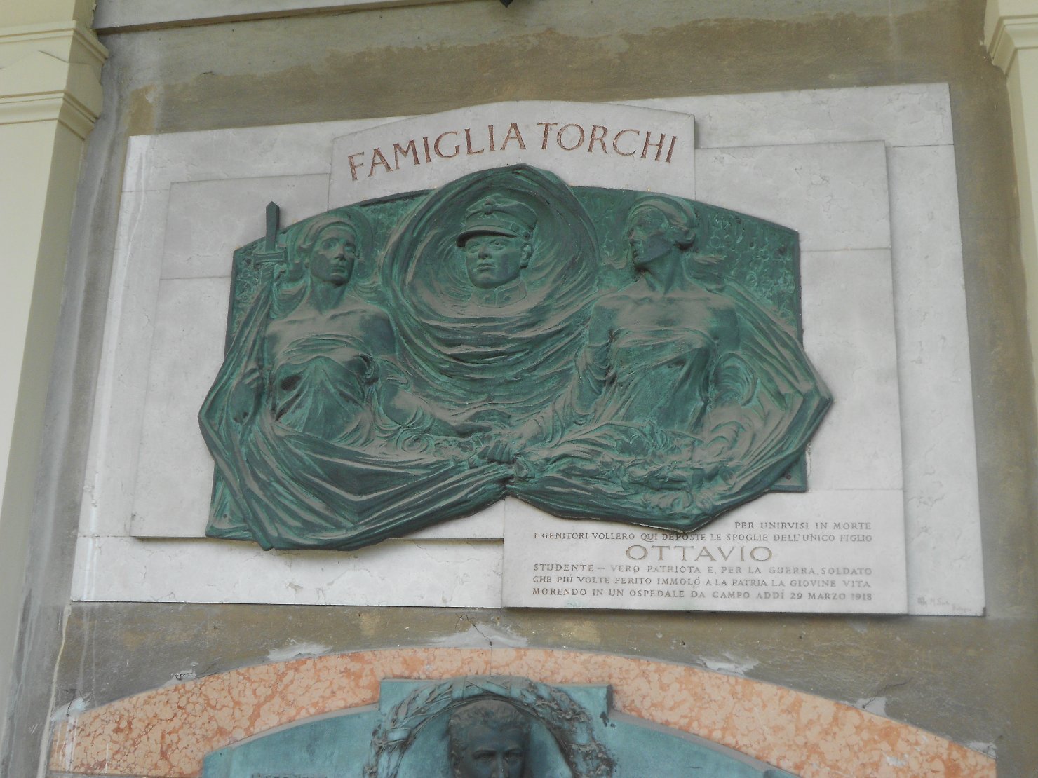 ritratto di Ottavio Torchi (lapide tombale) di Sarto Mario (sec. XX)