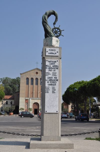 Allegoria della marina (monumento ai caduti - a stele) - ambito ferrarese (sec. XX)