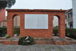 monumento ai caduti - a edicola - ambito ferrarese (sec. XX)