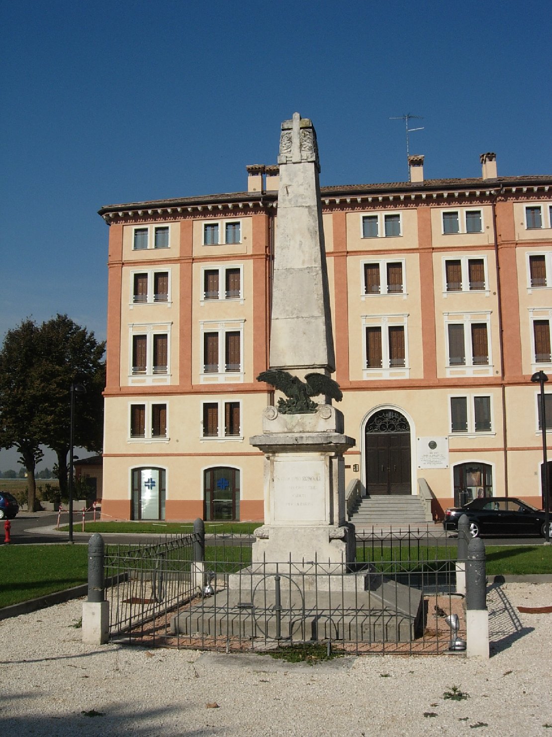 allegoria della Vittoria come aquila (monumento ai caduti - ad obelisco) - ambito emiliano (sec. XX)