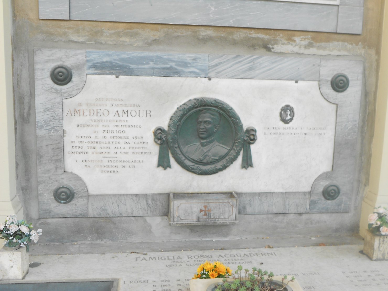 ritratto di Amedeo Amour (lapide tombale) - ambito bolognese (sec. XX)