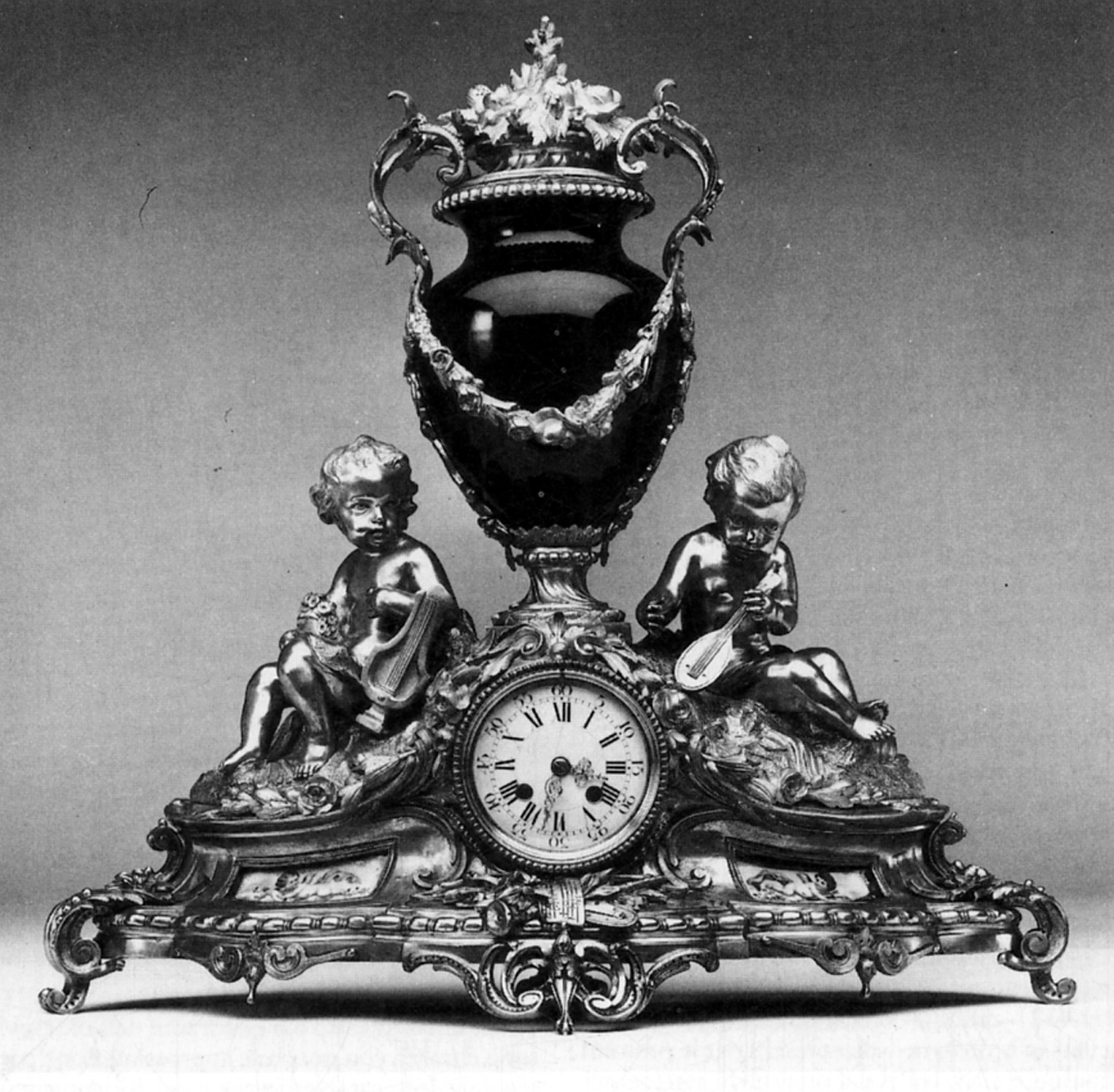 putti con strumenti musicali (orologio - da mensola, opera isolata) di Vincenti & C - manifattura parigina (terzo quarto, terzo quarto sec. XIX, sec. XIX)