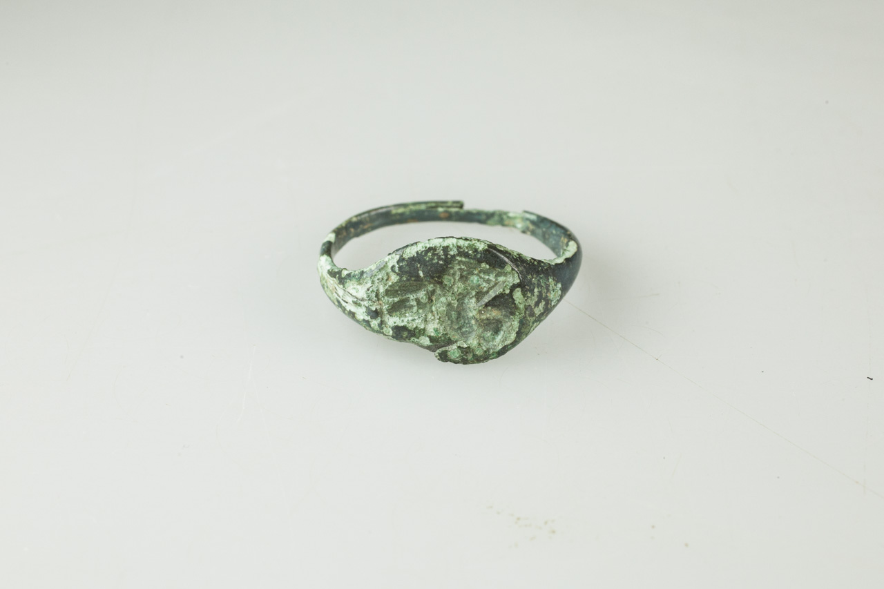 anello, Guiraud tipo 2g - produzione locale (Età romana imperiale)