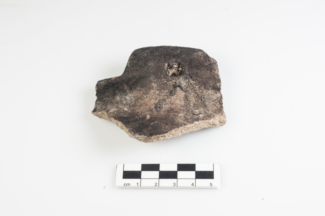 pentola - produzione locale (Medio Medioevo)