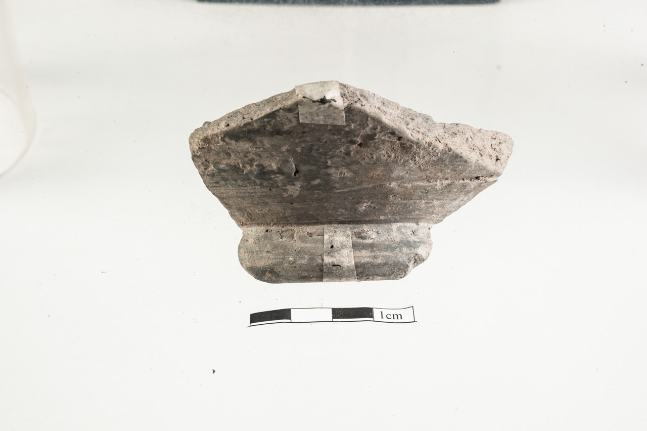 coppa, in ceramica grigia - retico-veneto (IV-II sec. a.C)
