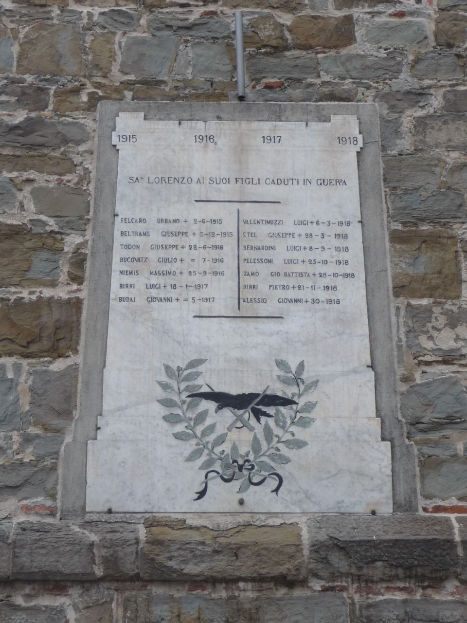 soggetto assente (lapide commemorativa ai caduti, opera isolata) di Veronese Vittorio (attribuito) (primo quarto XX)