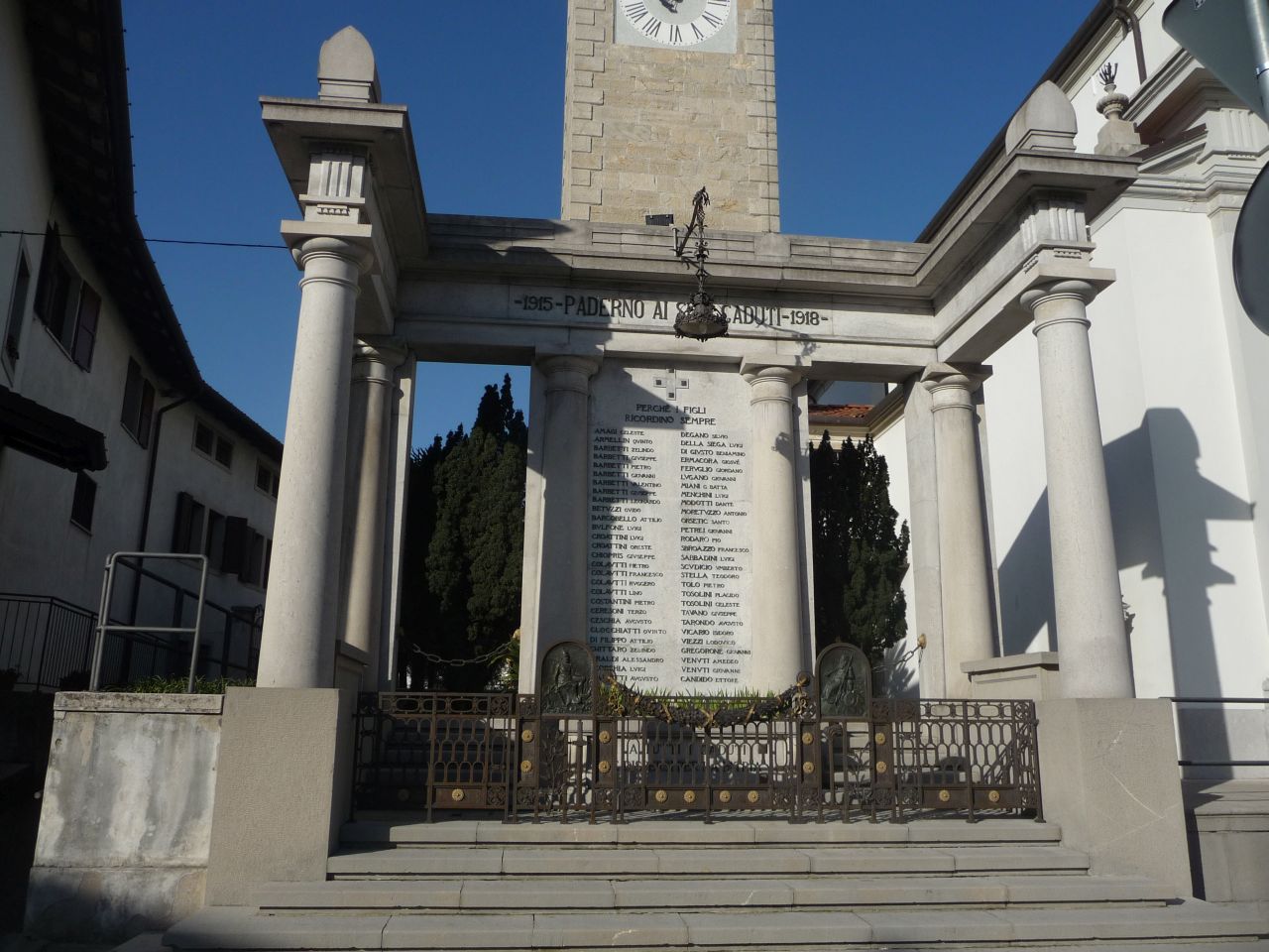 soggetto assente (monumento ai caduti - ad emiciclo, opera isolata) - ambito friulano (secondo quarto XX)