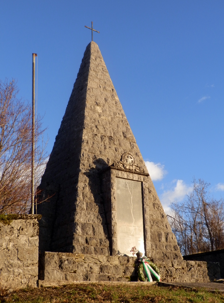 soggetto assente (monumento ai caduti - a piramide, opera isolata) - ambito militare italiano (primo quarto XX)
