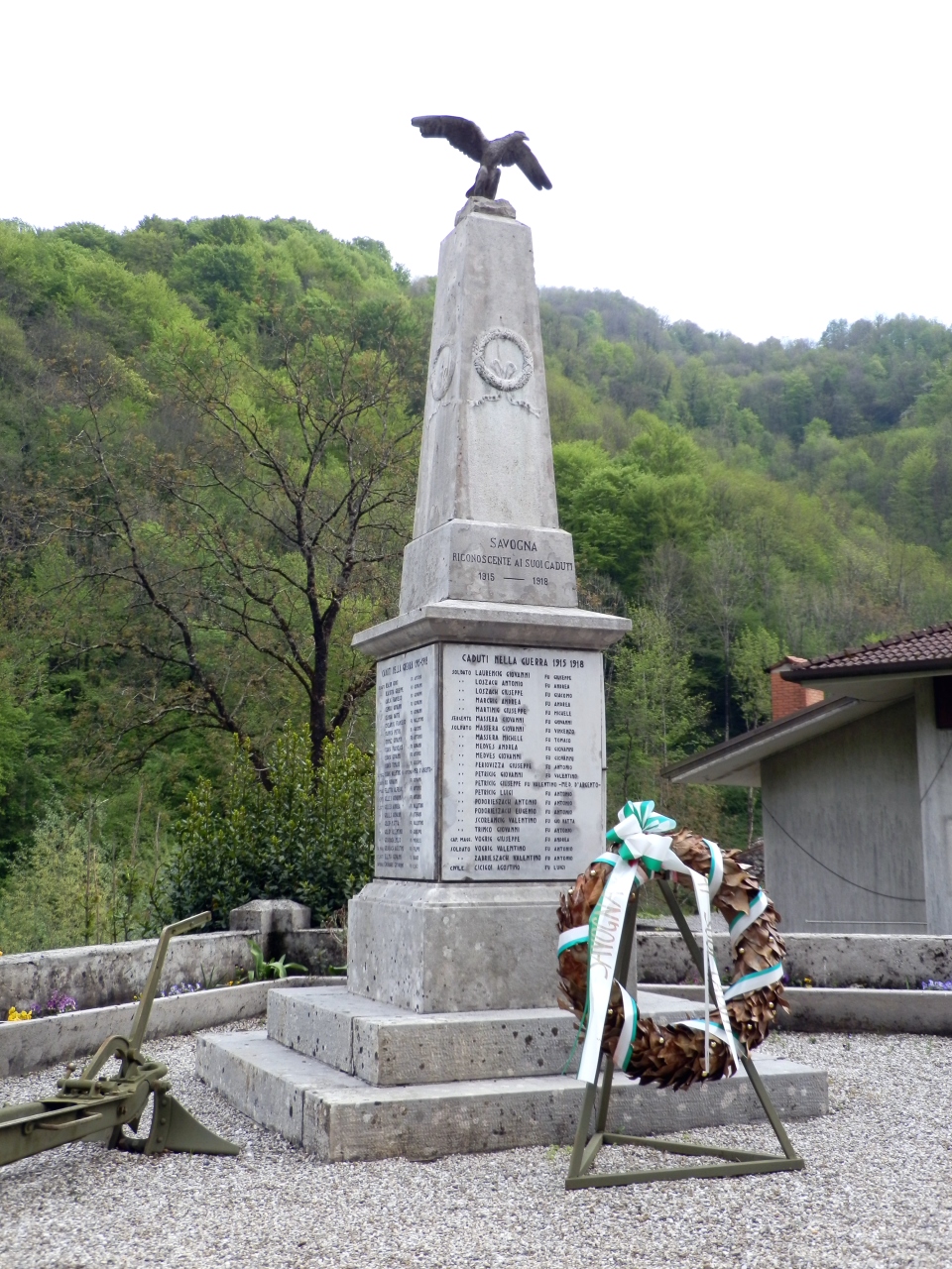 allegoria della Vittoria come aquila (monumento ai caduti - ad obelisco, opera isolata) - ambito friulano (primo quarto XX)