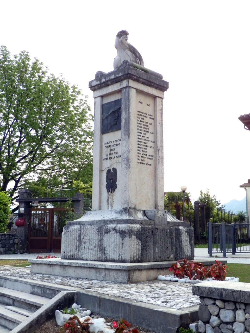 figura di soldato: alpino (monumento ai caduti - ad ara, opera isolata) - ambito friulano (primo quarto XX)