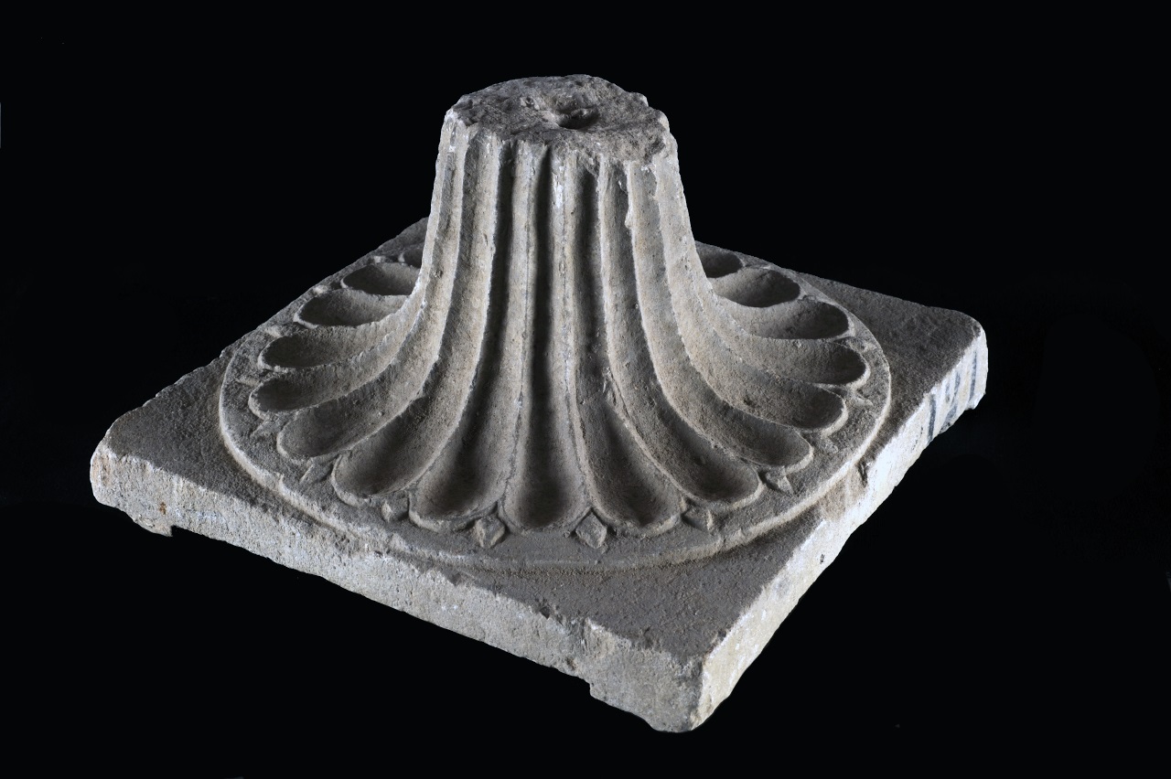 trapezoforo - Produzione locale (Età romana imperiale)