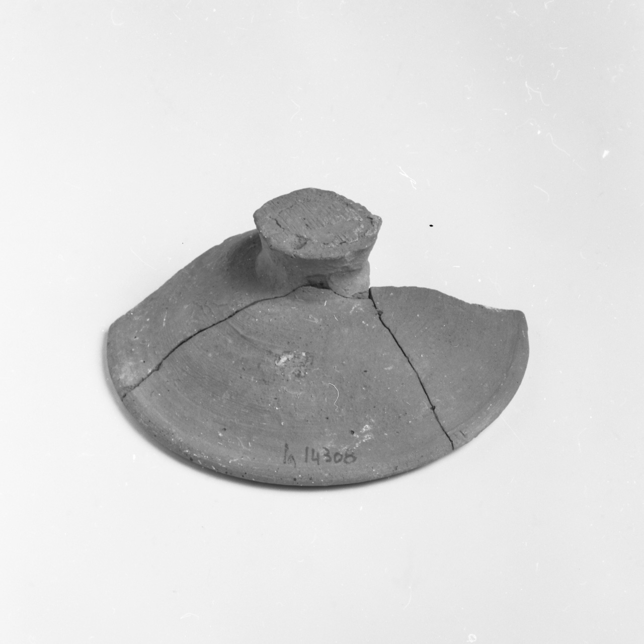 coperchio, Vegas tipo 17 - produzione locale (Eta' romana imperiale)