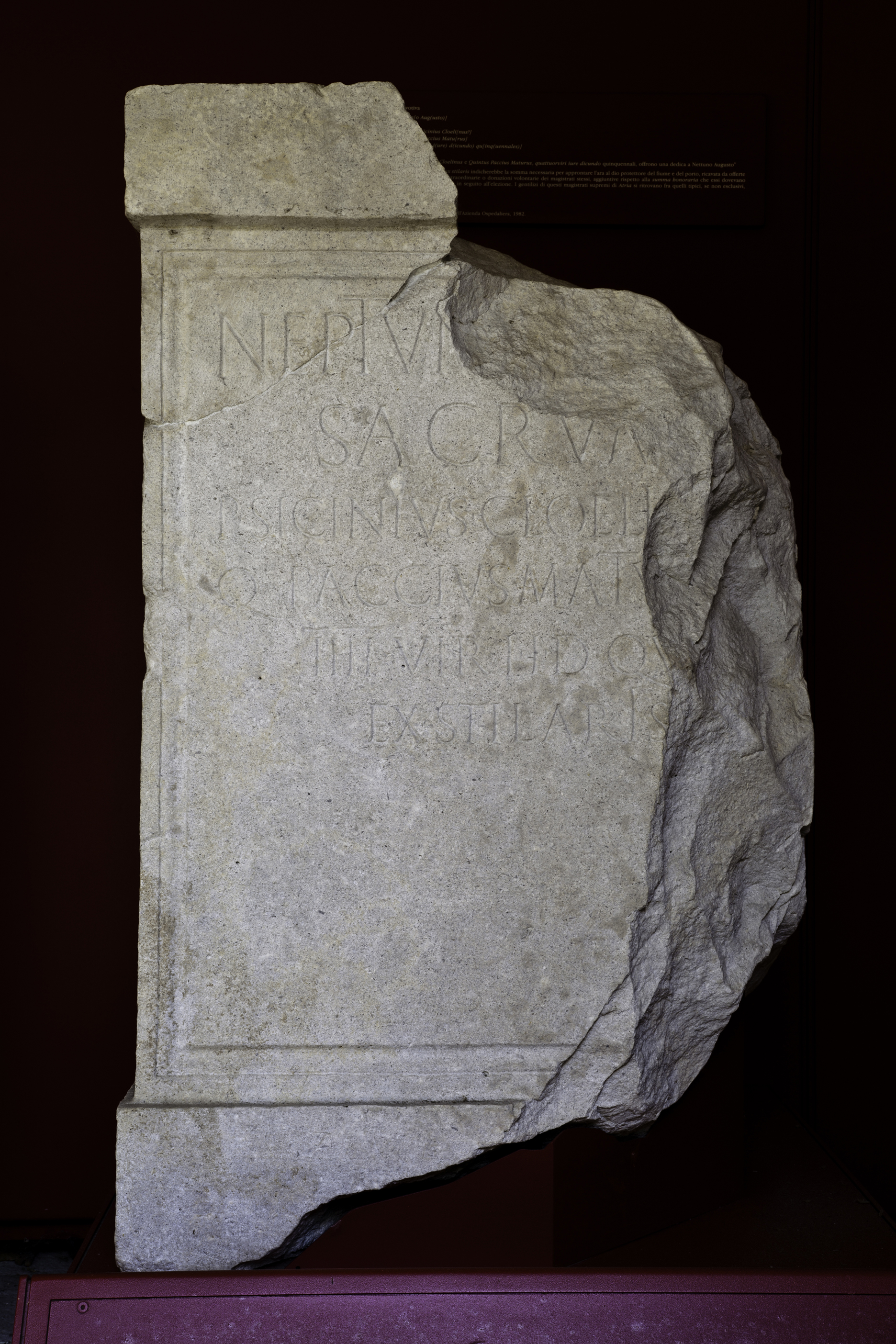 monumento iscritto, iscrizione sacra a Nettuno - bottega lapidaria adriese (prima metà I)