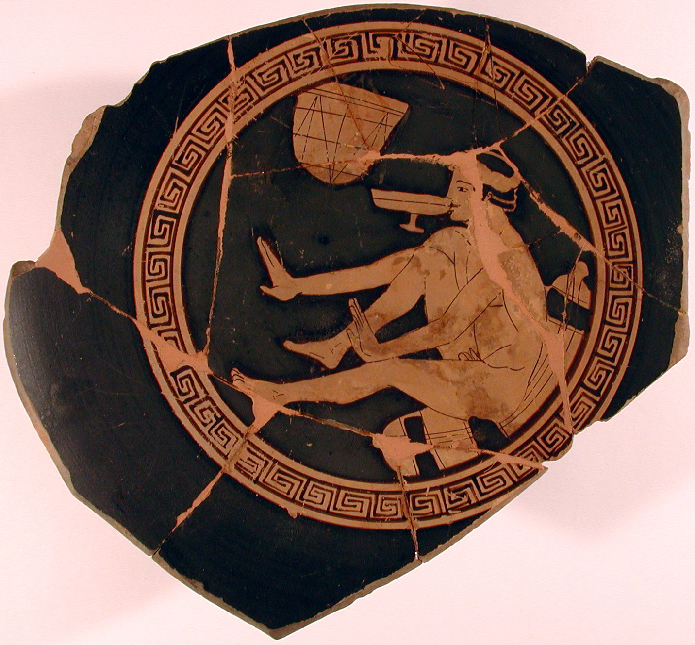 kylix - produzione attica a figure rosse (primo quarto V a.C)