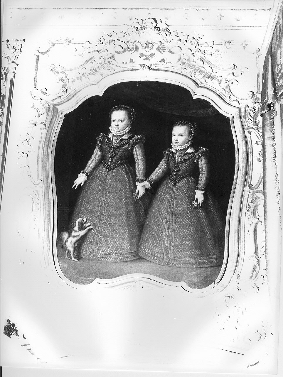 Doppio ritratto delle principesse infanti Isabella Chiara Eugenia e Caterina Micaela (?), Due giovani principesse (dipinto, opera isolata) di Anguissola Sofonisba (seconda metà sec. XVI)