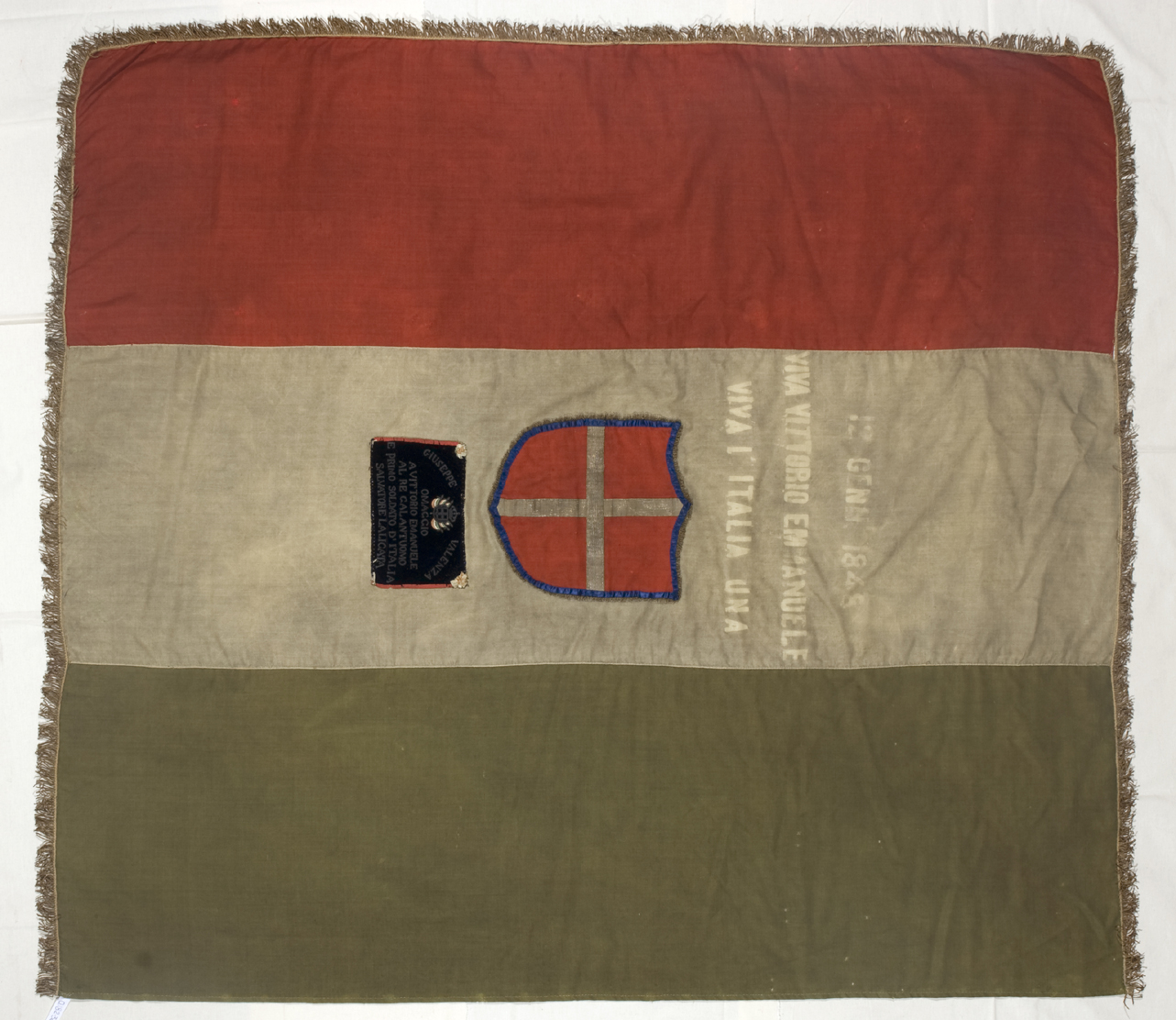 soggetto assente (bandiera, insieme) - manifattura siciliana (terzo quarto sec. XIX)