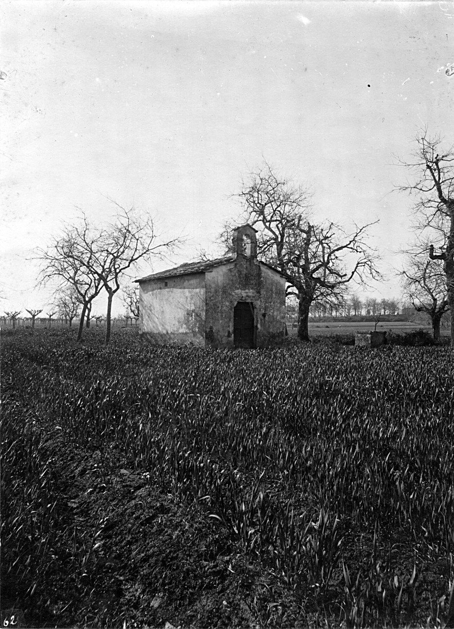 Arezzo - Civitella della Chiana - fraz. Pieve al Toppo - cappella (negativo) di Gabinetto fotografico del Polo Museale Fiorentino (laboratorio) (primo quarto XX)