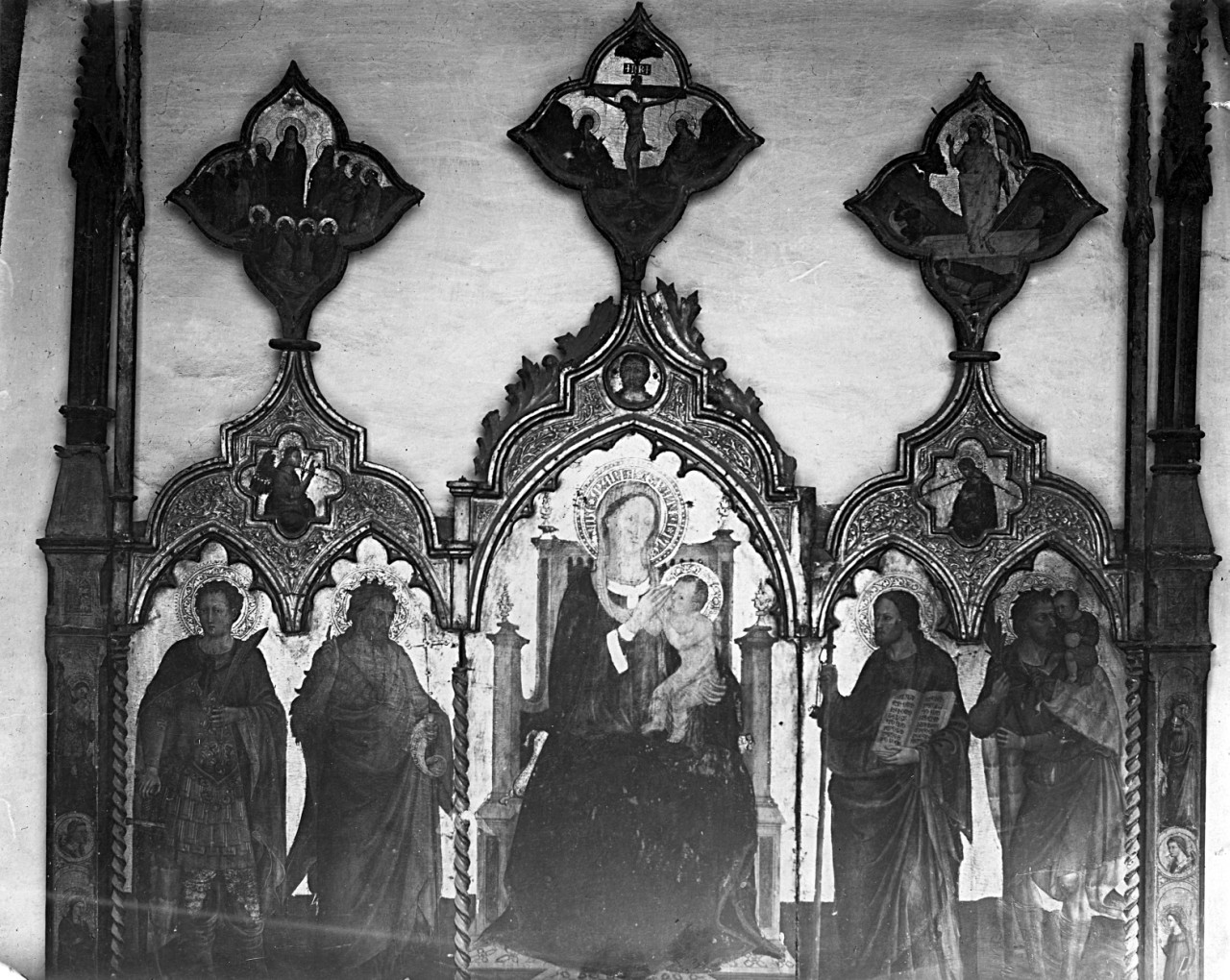 Bibbiena - Propositura dei Santi Ippolito e Donato - Trittico con Madonna in trono e santi; Bicci di Lorenzo (negativo) di Bicci di Lorenzo, Neri di Bicci, Gabinetto fotografico del Polo Museale Fiorentino (laboratorio) (primo quarto XX)