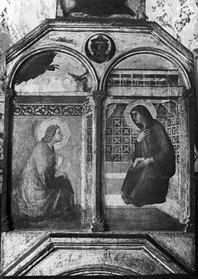 Arezzo - Chiesa di Santa Maria della Pieve - Polittico con Annunciazione di Pietro Lorenzetti (negativo) di Lorenzetti Pietro, Gabinetto fotografico del Polo Museale Fiorentino (laboratorio) (primo quarto XX)