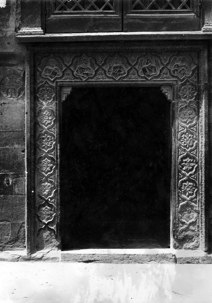 Arezzo- SS. Annunziata - mostra di portale (negativo) di Gabinetto fotografico del Polo Museale Fiorentino (laboratorio) - bottega aretina (inizio XX)