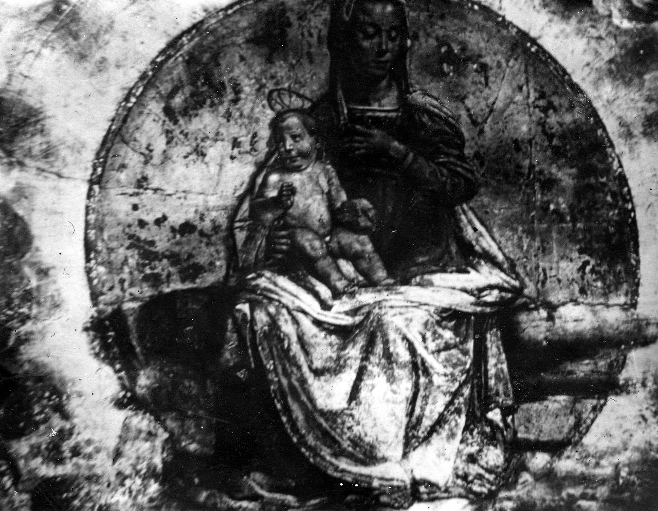 Arezzo. Chiesa SS. Annunziata. Madonna in trono con Bambino (negativo) di Soggi Niccolò, Gabinetto fotografico del Polo Museale Fiorentino (laboratorio) (inizio XX)