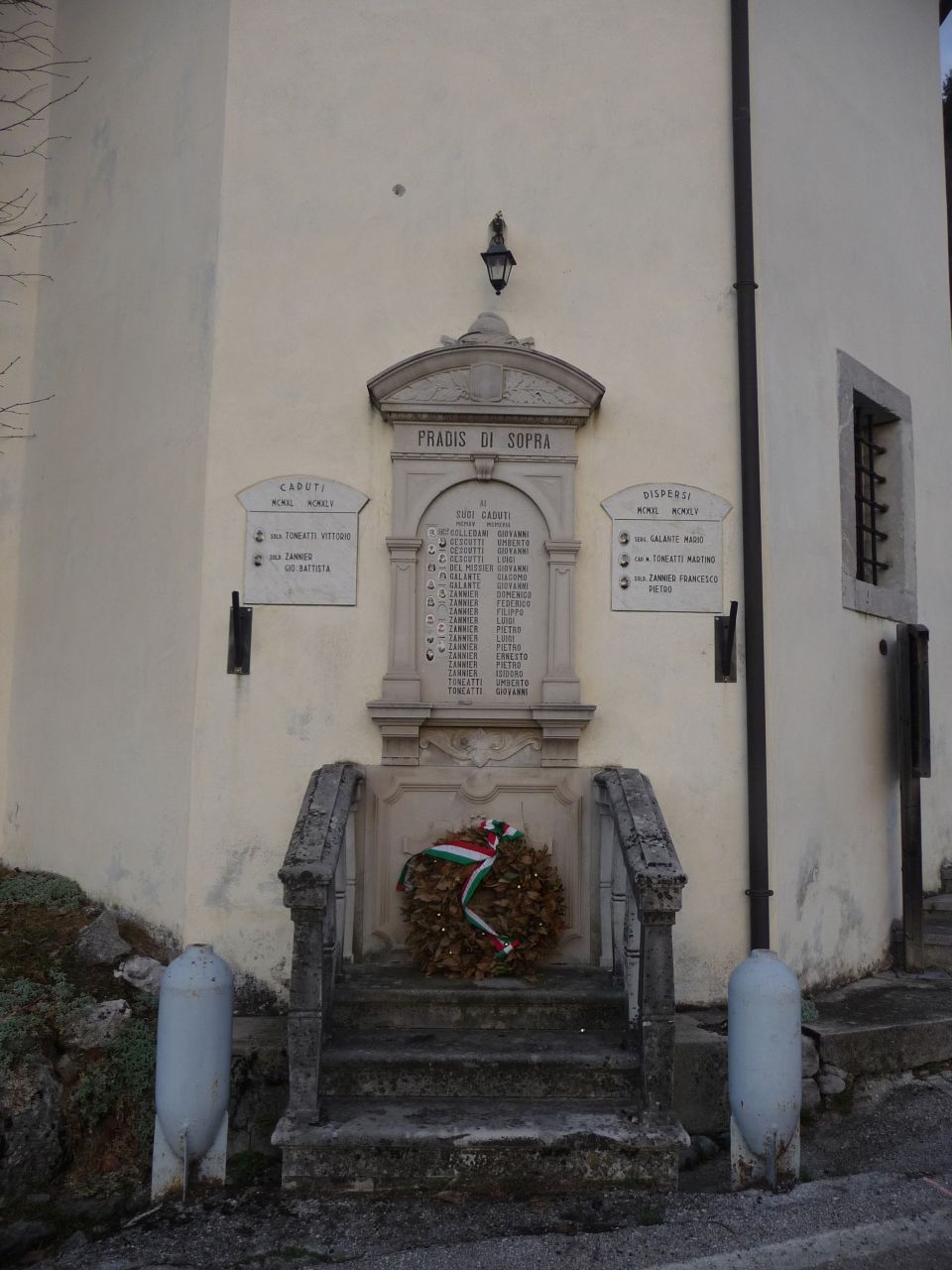 soggetto assente (monumento ai caduti - a lapide) - ambito friulano (inizio/ metà XX)