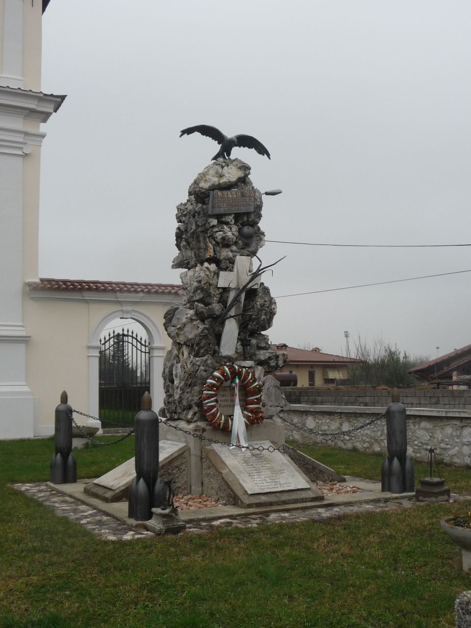 allegoria della Vittoria come aquila (monumento ai caduti - a montagna figurata, opera isolata) - ambito friulano (XX)