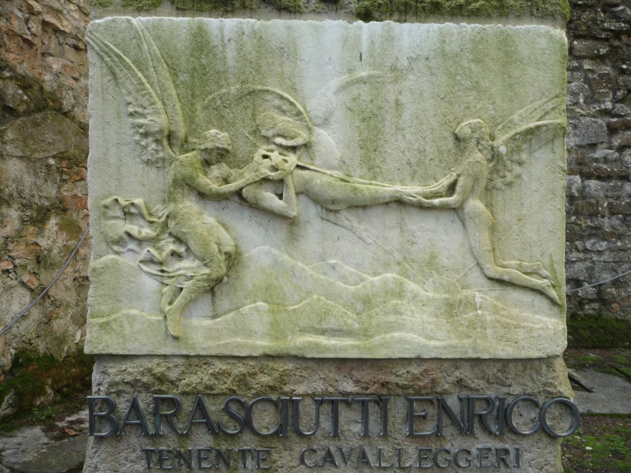 allegoria della morte del soldato (monumento ai caduti - a stele, opera isolata) di Furlan Edmondo (attribuito) (XX)