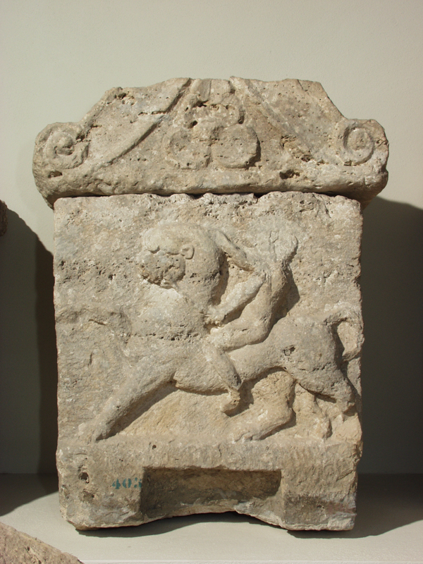 giovane nudo su pantera (urna/ cineraria, cassa, cubica, decorata) - bottega perugina (II a.C)