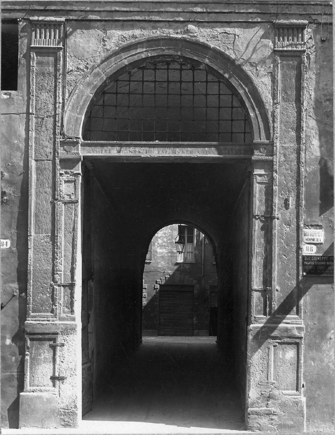 Architettura - Palazzi - Mantova (positivo) di anonimo (anonimo) (prima metà XX)