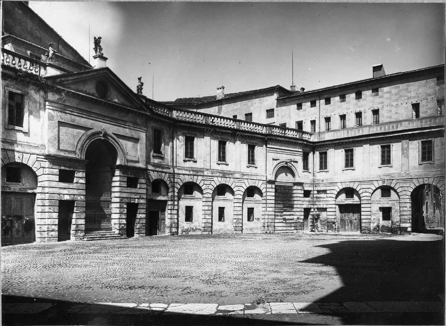 Architettura - Palazzi - Mantova (positivo) di anonimo (anonimo) (prima metà XX)