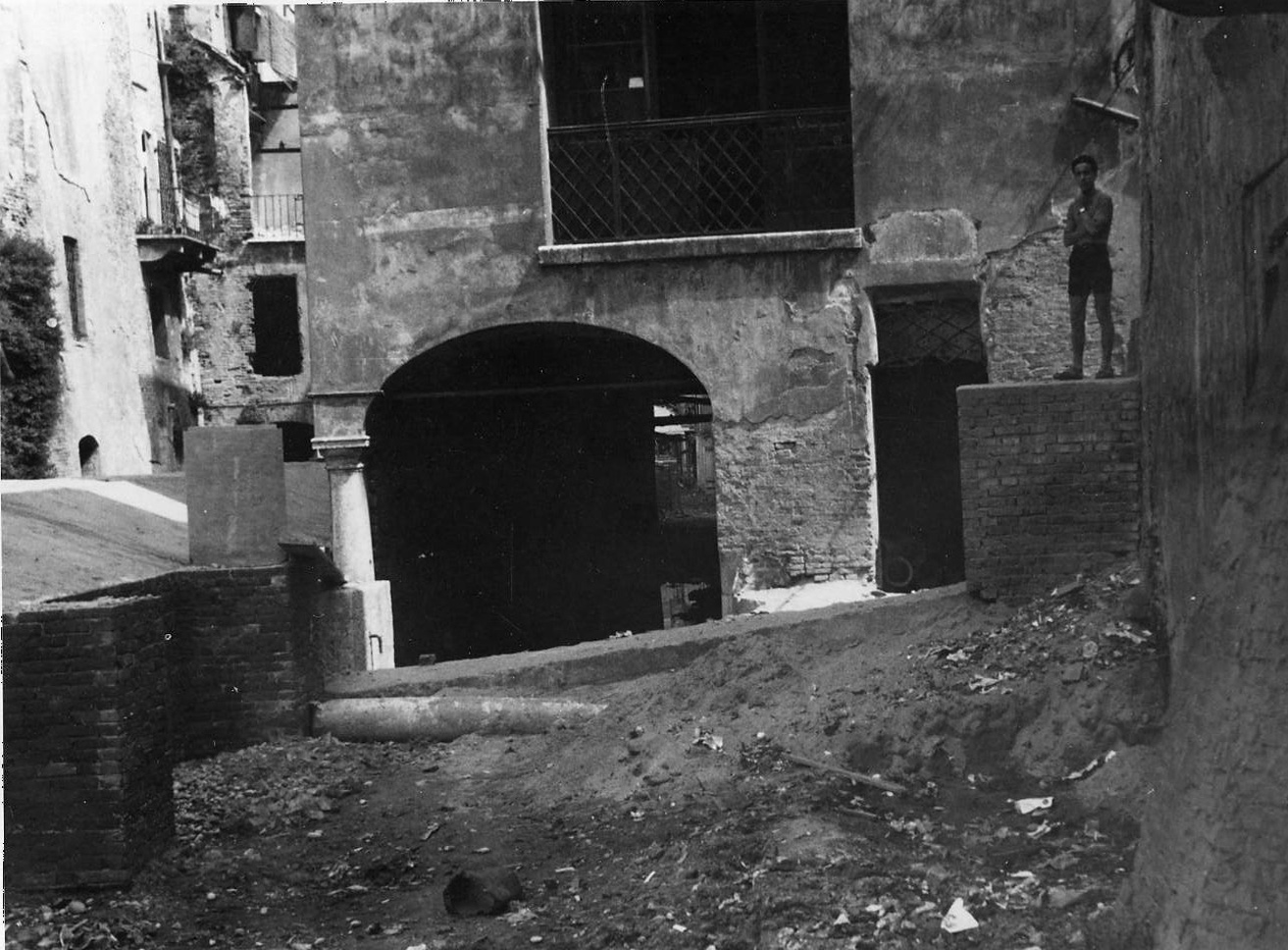 Architettura - Palazzi - Mantova (positivo) di anonimo (anonimo) (seconda metà XX)