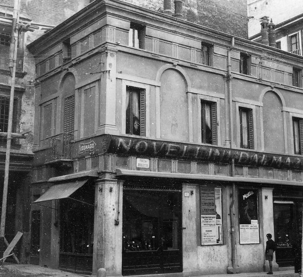 Architettura - Palazzi - Mantova (positivo) di anonimo (anonimo) (prima metà XX)