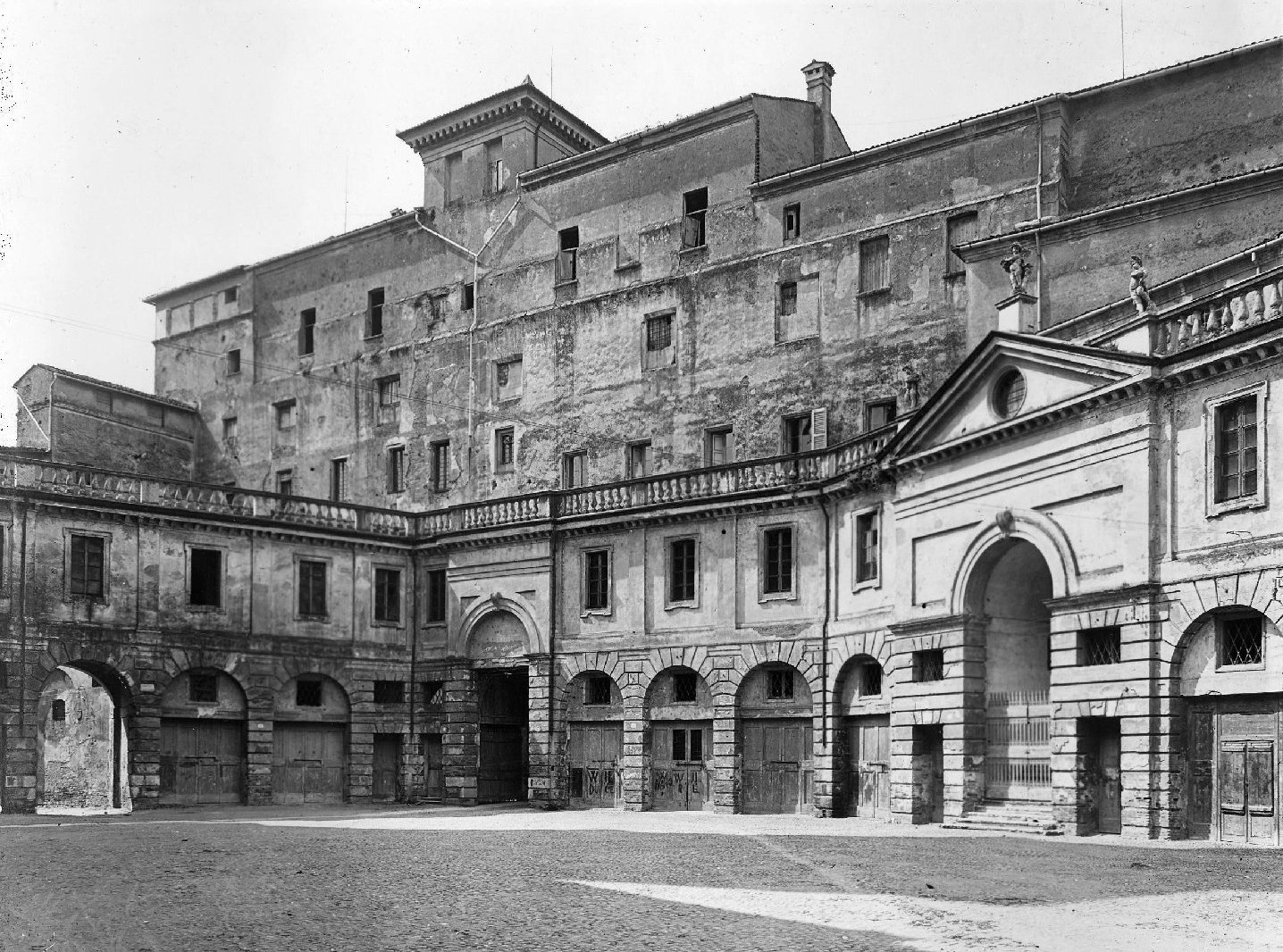 Architettura - Palazzi - Mantova (positivo) di anonimo (anonimo) (prima metà XX)